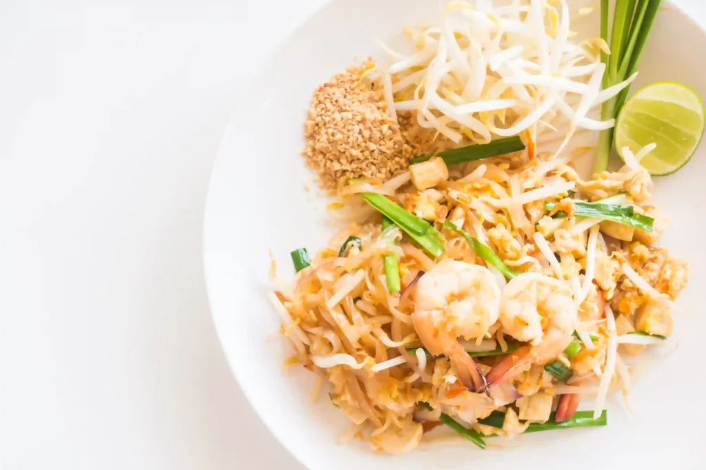 makanan halal-pad thai-adytama tour