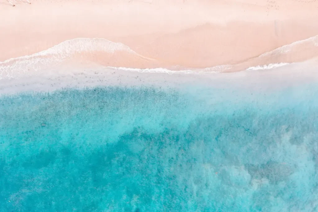 9 Wisata Pantai Terindah di Dunia yang Wajib Dikunjungi