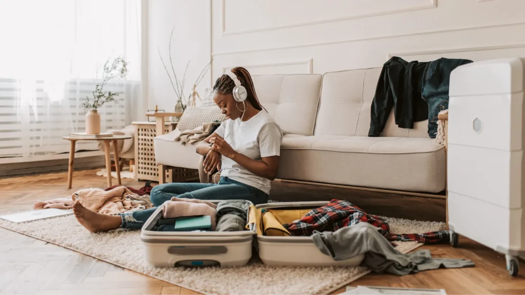 8 Barang Absurd tapi Berguna Saat Traveling