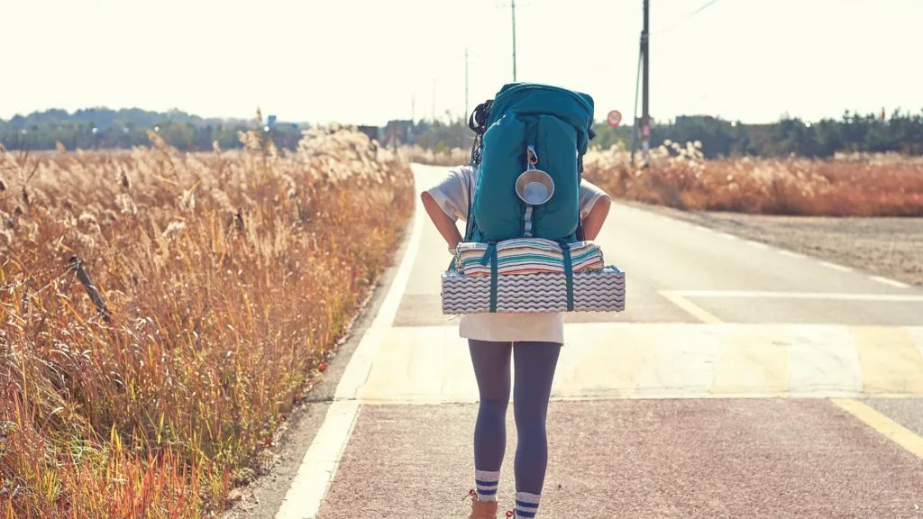 Backpacking Ini 8 Barang yang Akan Menyelamatkan Liburanmu
