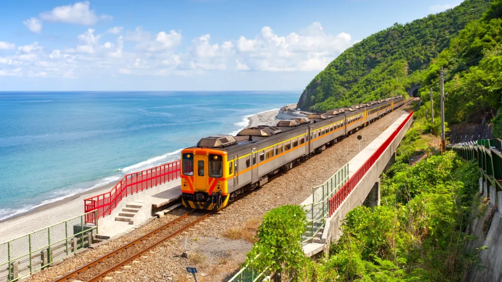 7 Rute Kereta Terindah di Dunia, Wajib Kamu Coba!