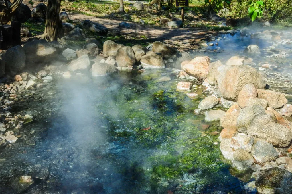 Hangatkan Badan di Mae Khachan Hot Spring, Spot Unik Saat ke Thailand Utara