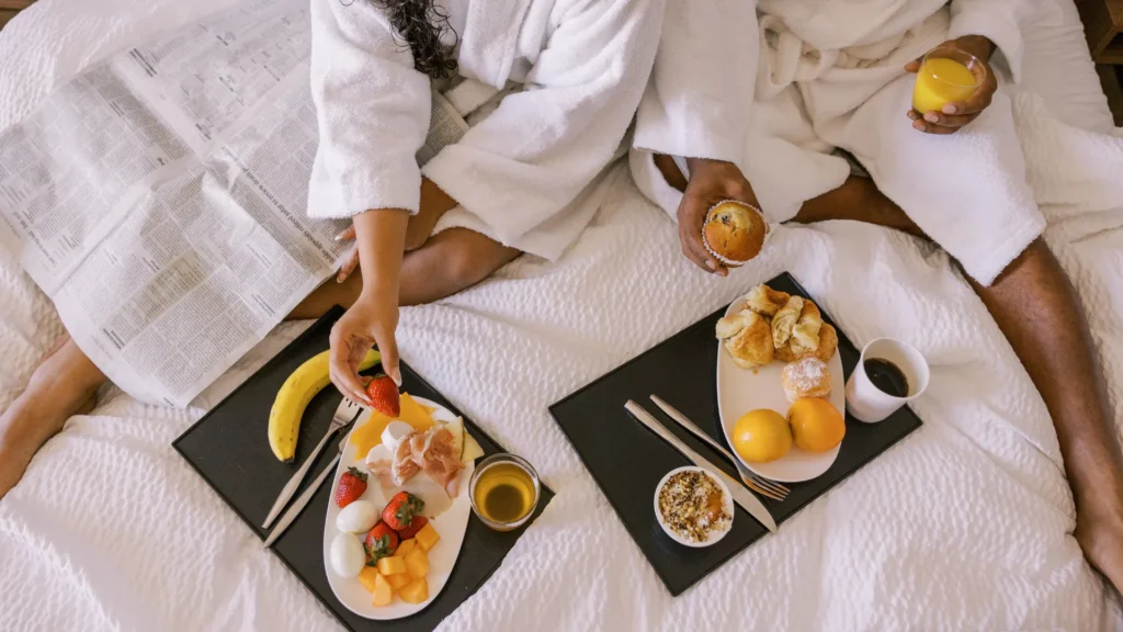 Staycation Hotel vs Villa, Mana yang Lebih Worth It