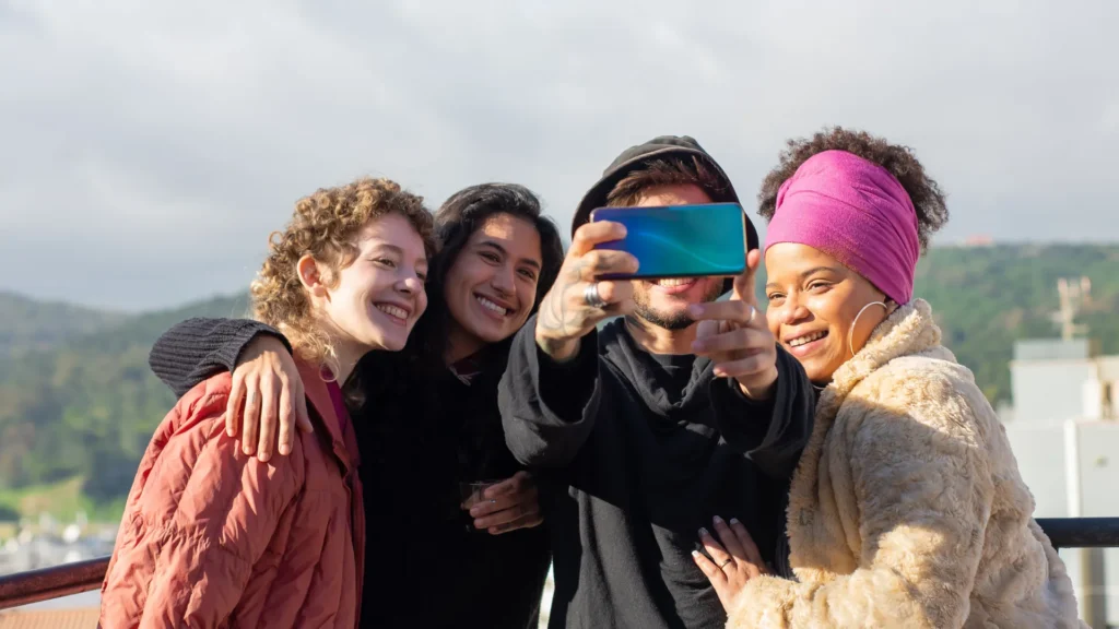 Tips Foto Bareng Lokal Tanpa Ganggu Privasi